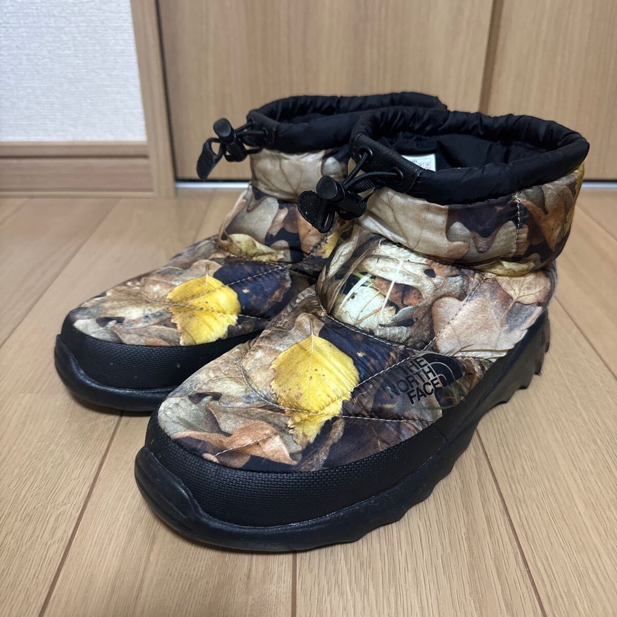 Supreme THE NORTH FACE Nuptse Bootie 枯葉 拍卖