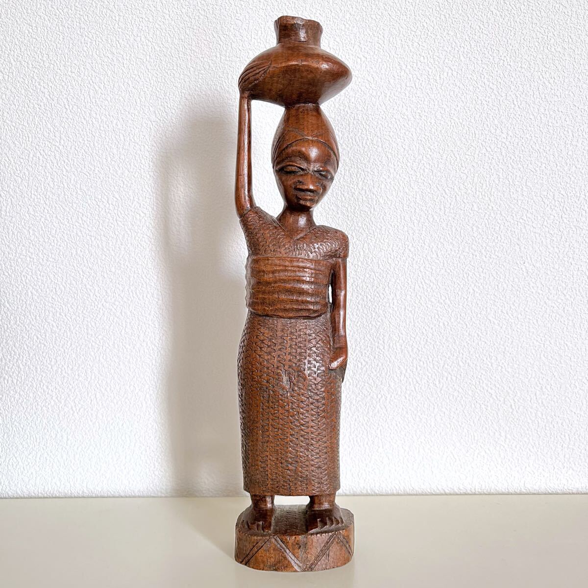 アフリカ? インドネシア?  木彫 女性像 彫刻 置物 アンティーク拍卖