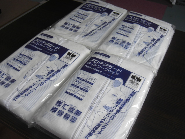 【未開封】クレシア プロテクガード ライトワークウェア Lサイズ 4着セット 防護服 作業服拍卖