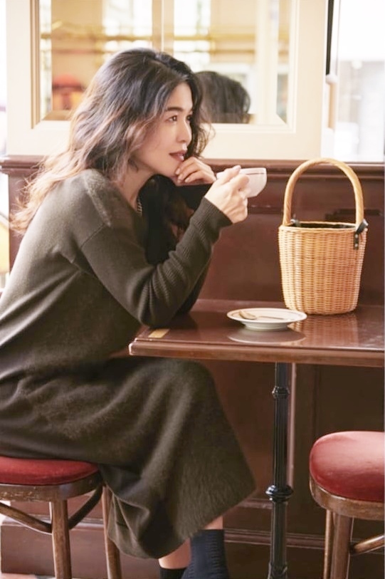 新品 定価2.6万 デミルクスビームス Vネック ニットワンピース 辻直子さん着 モカブラウン 拍卖