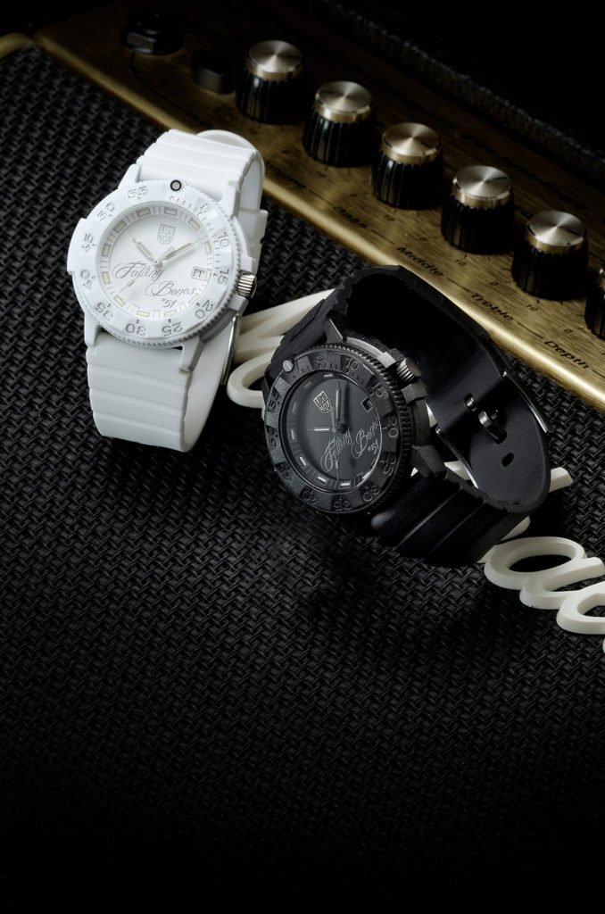 数量限定特価! LUMINOXルミノックス FallingBones 岩城滉一 フォーリングボーンズ ファイナルエディション 白&黒腕時計2個セット拍卖