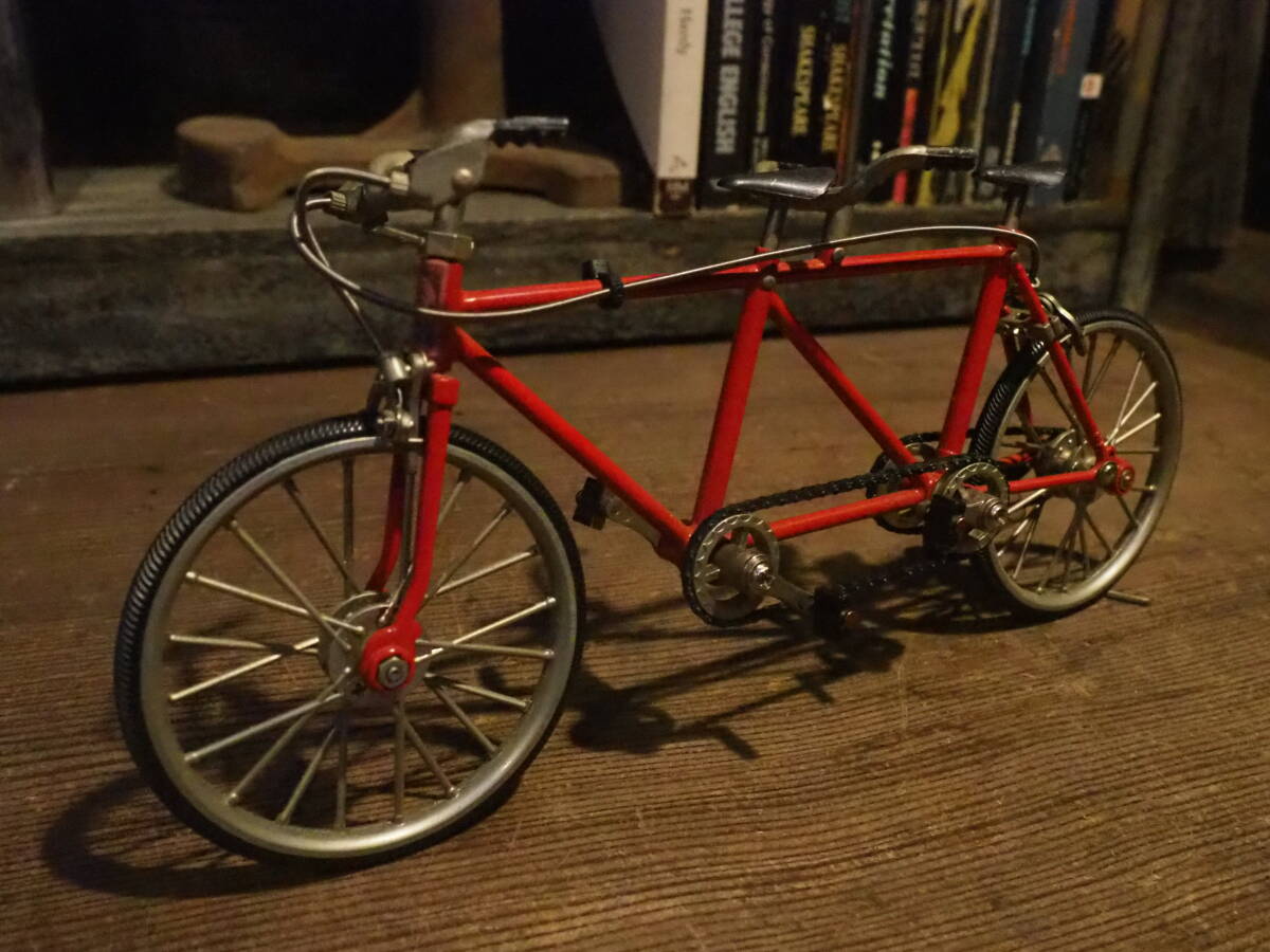 【細密ミニタンデム自転車】ペダル駆動アイアン古道具ミニカー三輪車ペダルカーハンドル骨董アンティークインテリアインダストリアルダルマ拍卖
