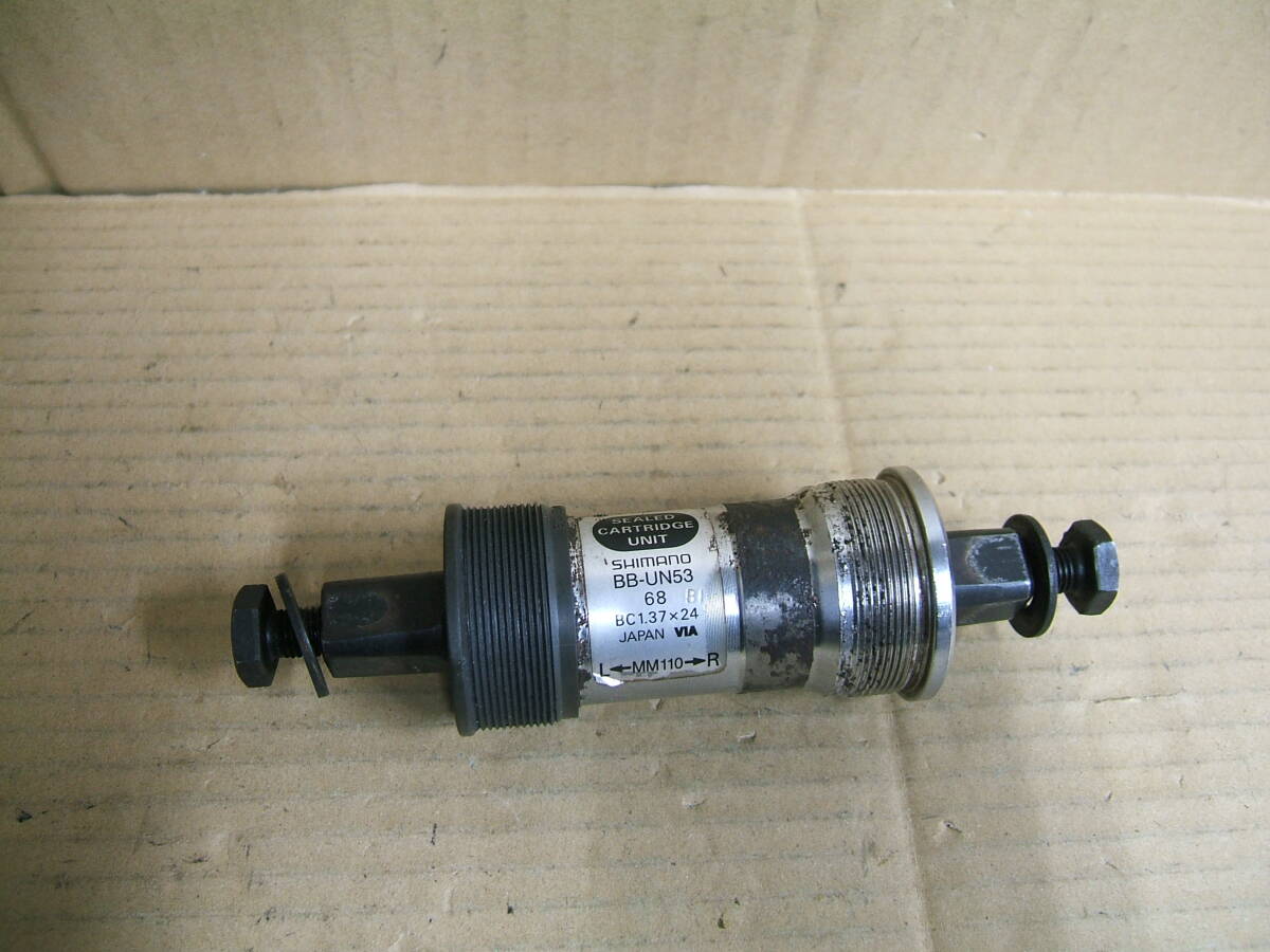 中古 ボトムブラケット BB-UN53 68/111mm SHIMANO JAPAN  184拍卖