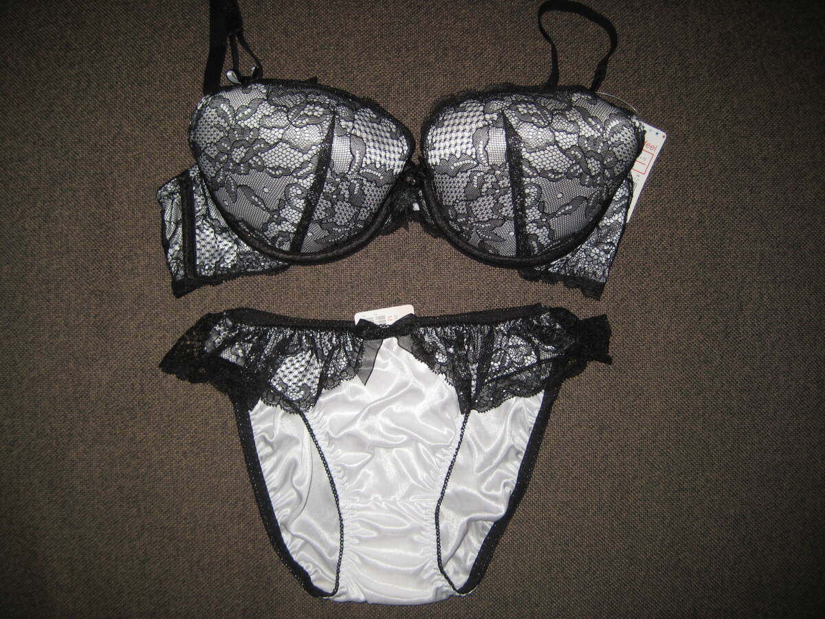 aimerfeel 廃番レア! 超光沢 ツルツル サテン ブラ&ショーツset D75/Mサイズ/新品タグ付 aimerfeel satin拍卖