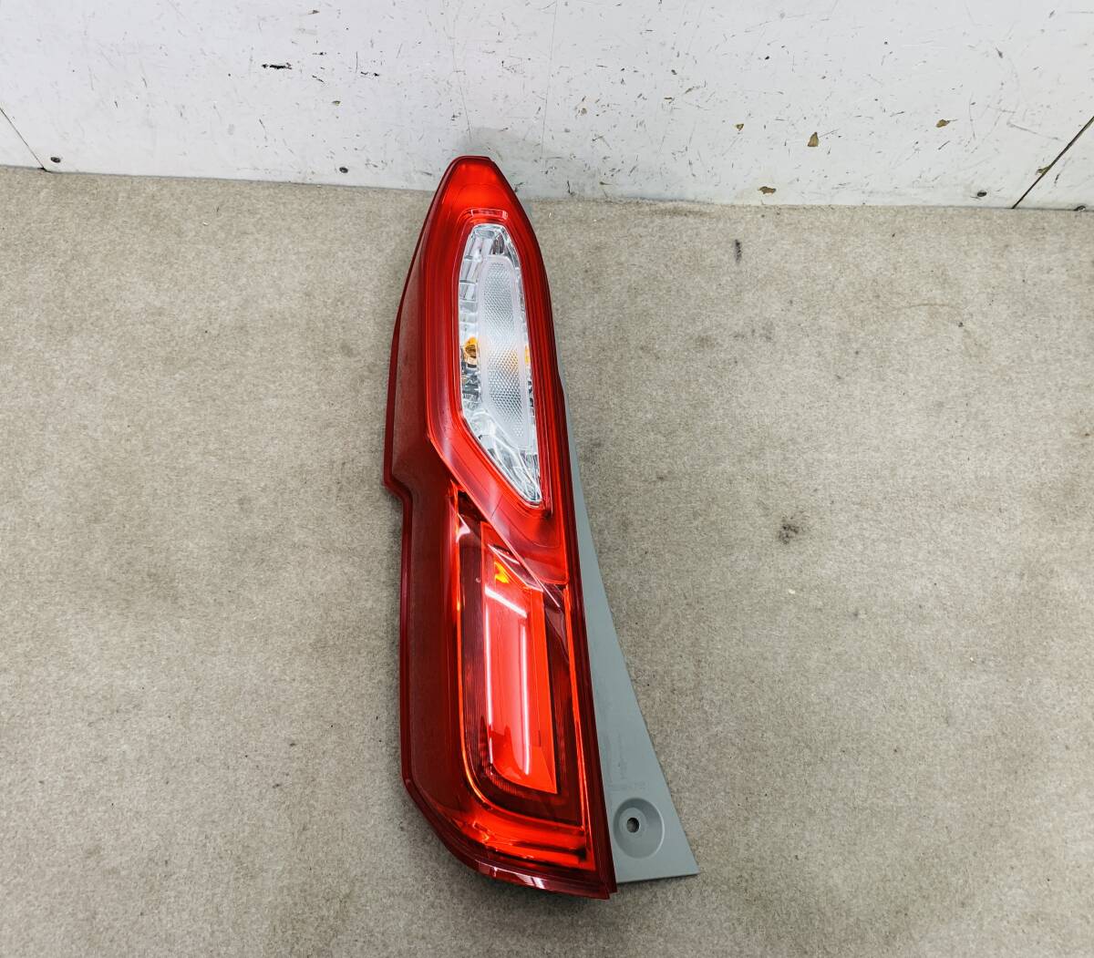 ホンダ NBOX JF3 純正左テールランプ 左テールライト イチコ D185 JF4拍卖
