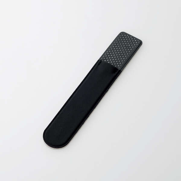 Apple Pencil用ペンシルホルダー 貼り付けタイプ ポリウレタン生地使用 粘着シートで好みの場所に貼り付けが出来る: TB-APESHBK拍卖