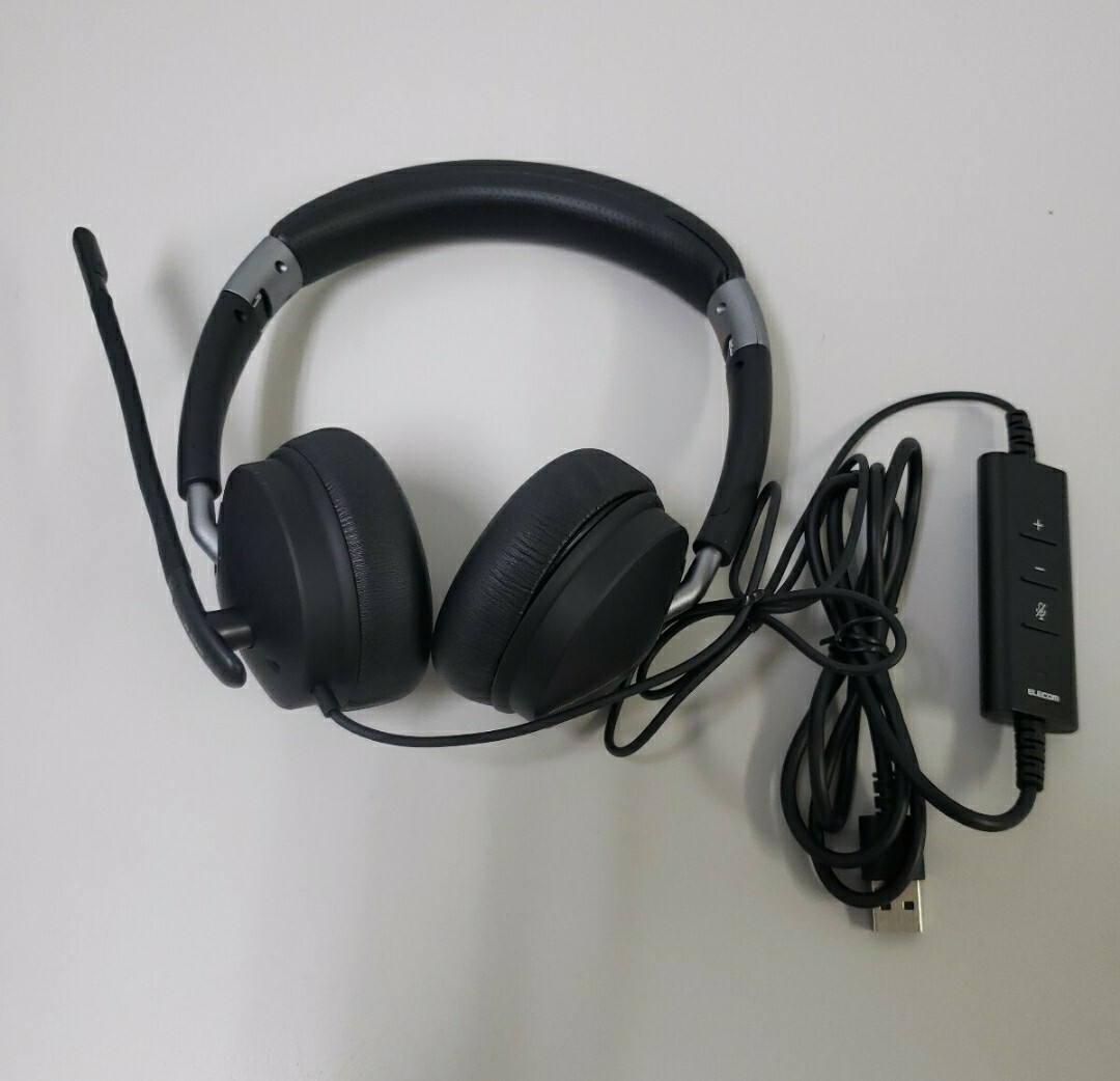 704y1804★エレコム ヘッドセット 有線 USB接続 折りたたみ式 マイクミュート機能付き 40mmドライバ 両耳用 HS-HP101UNCBK拍卖