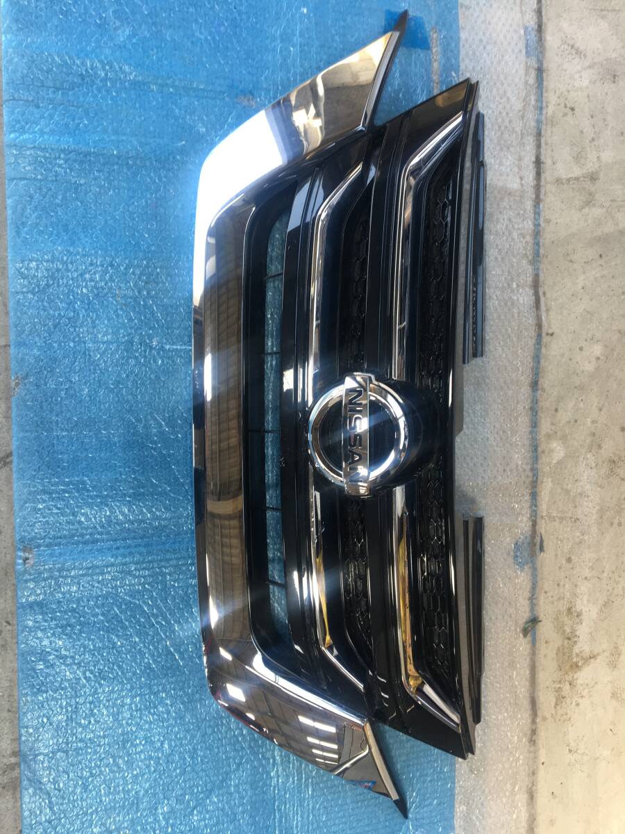 C27 GC27 HFC27 セレナ ハイウェイスター フロントグリル ラジエーターグリル 純正 62310-5TF0A 62310-5TF0B NISSAN SERENA拍卖