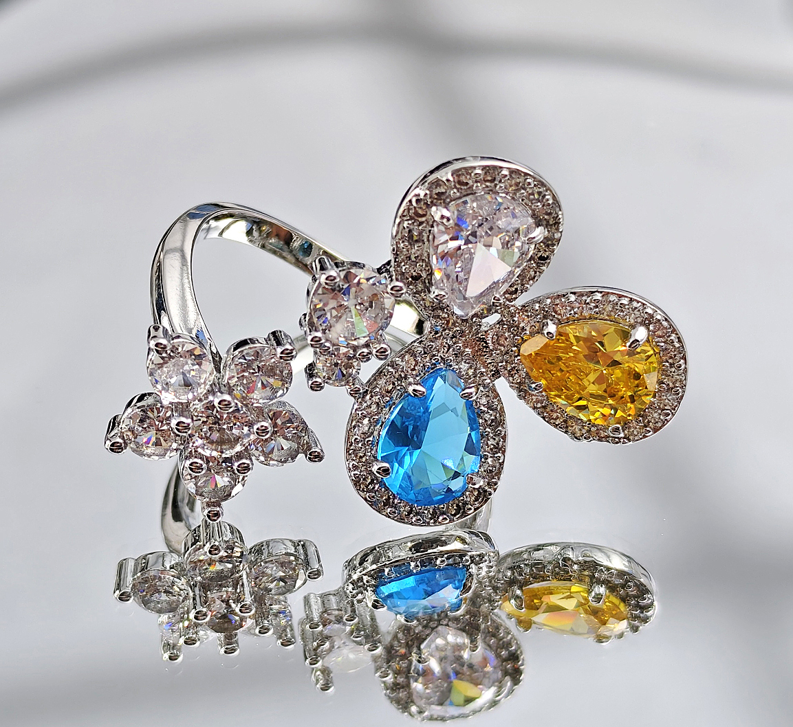 N250525◆Bigstone◆【花】高品質宝石のデザイン*女王のスタイル*豪華なリング*13~16号拍卖