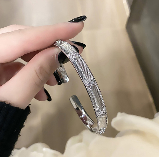 N2501117◆Bigstone◆【高級感*万華鏡】銀*宮廷レトロ風*目に眩しい光沢*人気高品質*ブレスレット拍卖