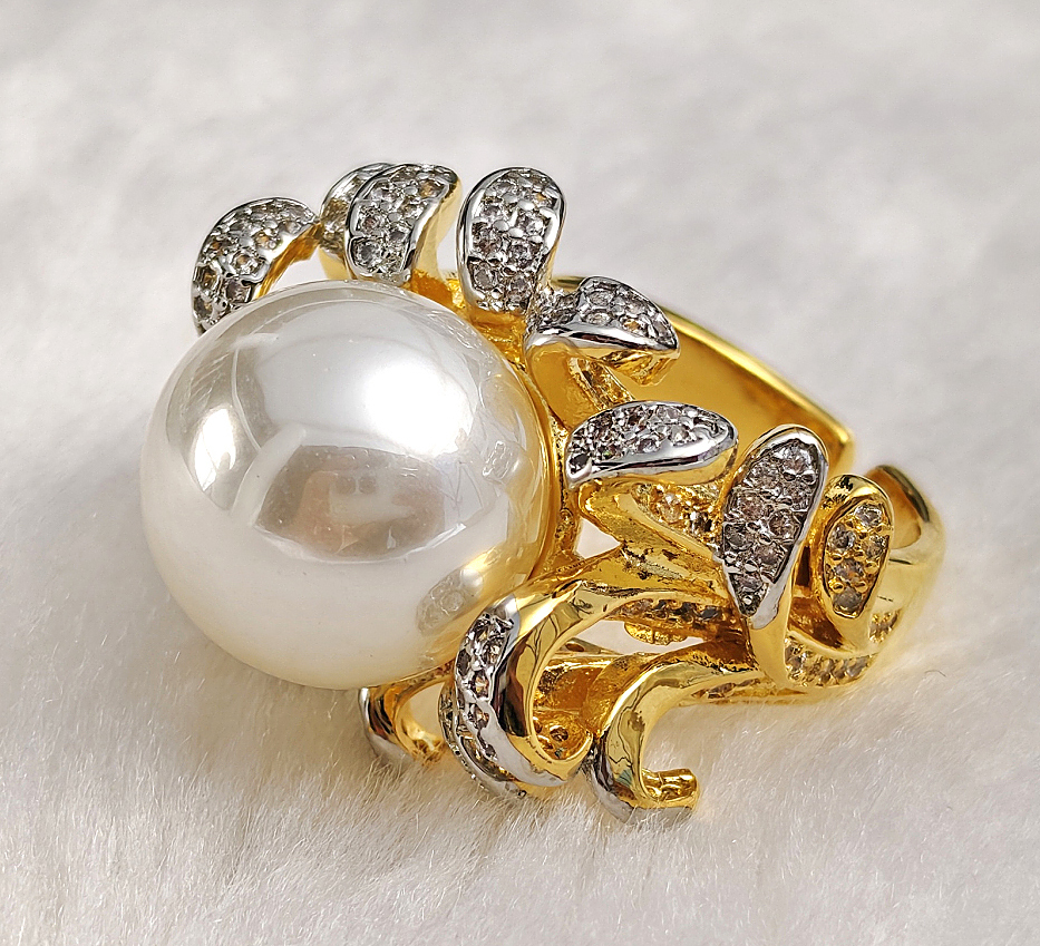 N250527-2◆Bigstone◆【フレンチ高級感のある花】ファッション印象*豪華なリング*11~13号拍卖