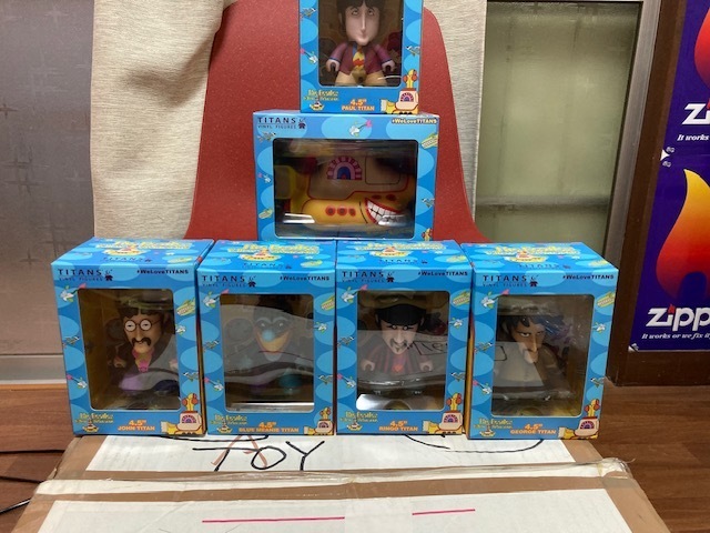 TITANS THE BEATLES 4.5" ソフビ 6体、新品未開封品!拍卖