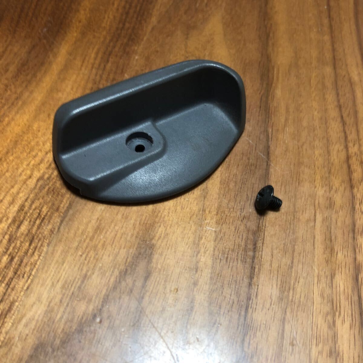 いすゞ フォワード エルフ いすず シート レバー リクライニング 純正 座席 背もたれ いす トラック おまけ 取付けネジ拍卖