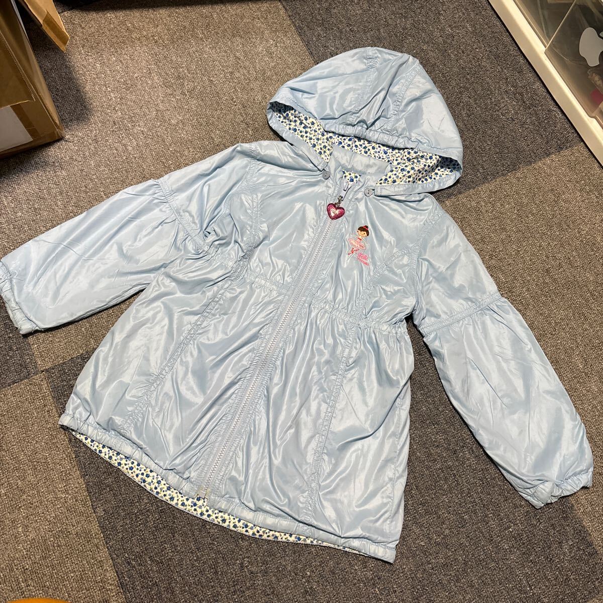 110サイズ* 美品ミキハウススプリングジャケットウインドブレーカーマウンテンパーカーリーナちゃん拍卖