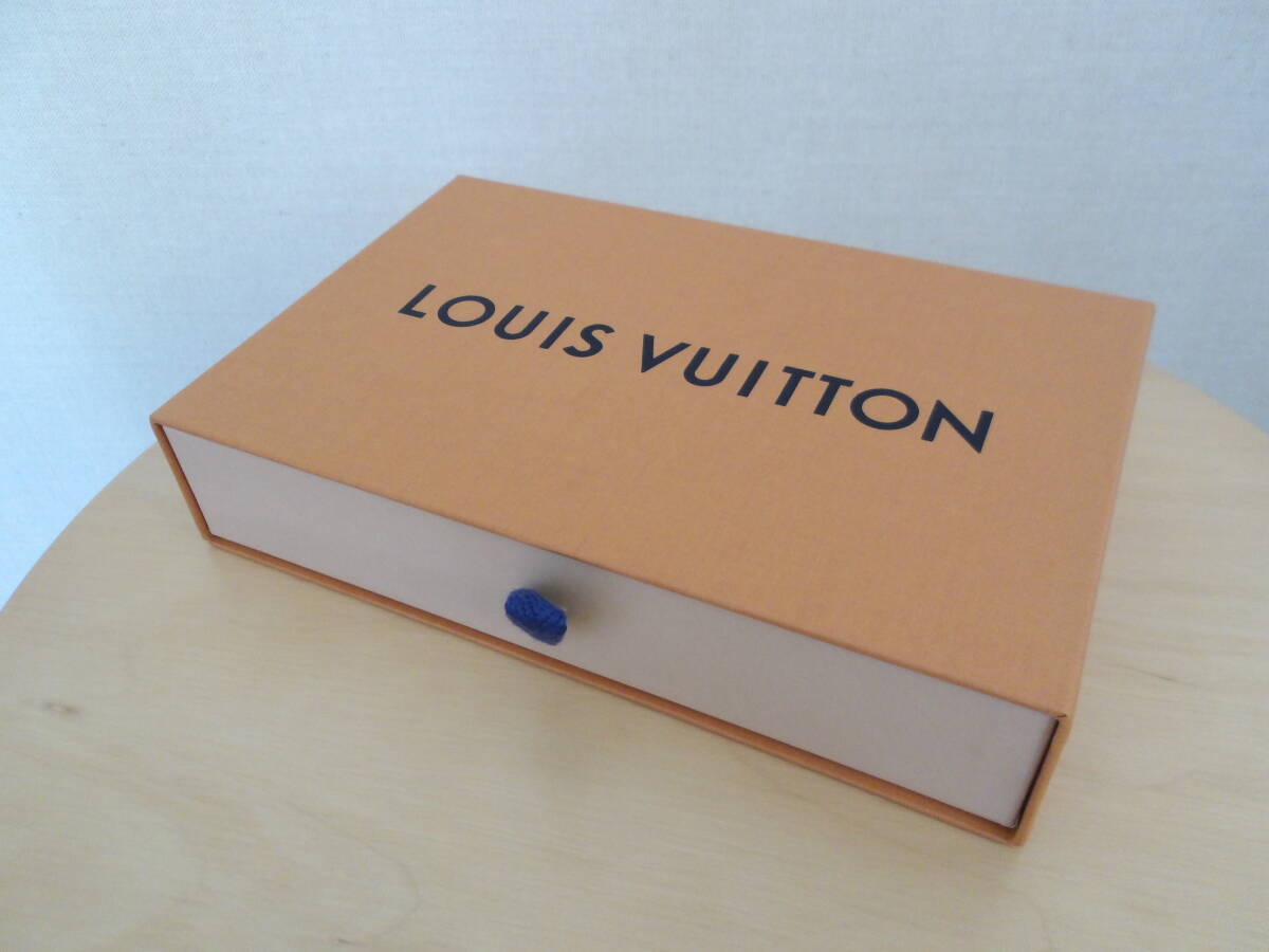 ⑩LOUIS VUITTON ルイヴィトン 空き箱 20.8×13.7×4.2㎝拍卖