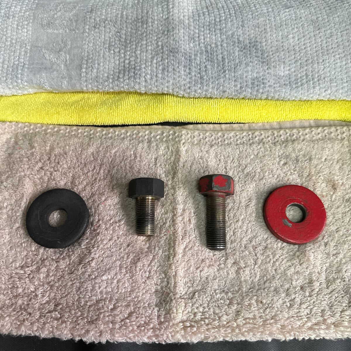 日産L型エンジン/クランクプーリーロングボルト+ワッシャー/純正ボルト・ワッシャー付き拍卖