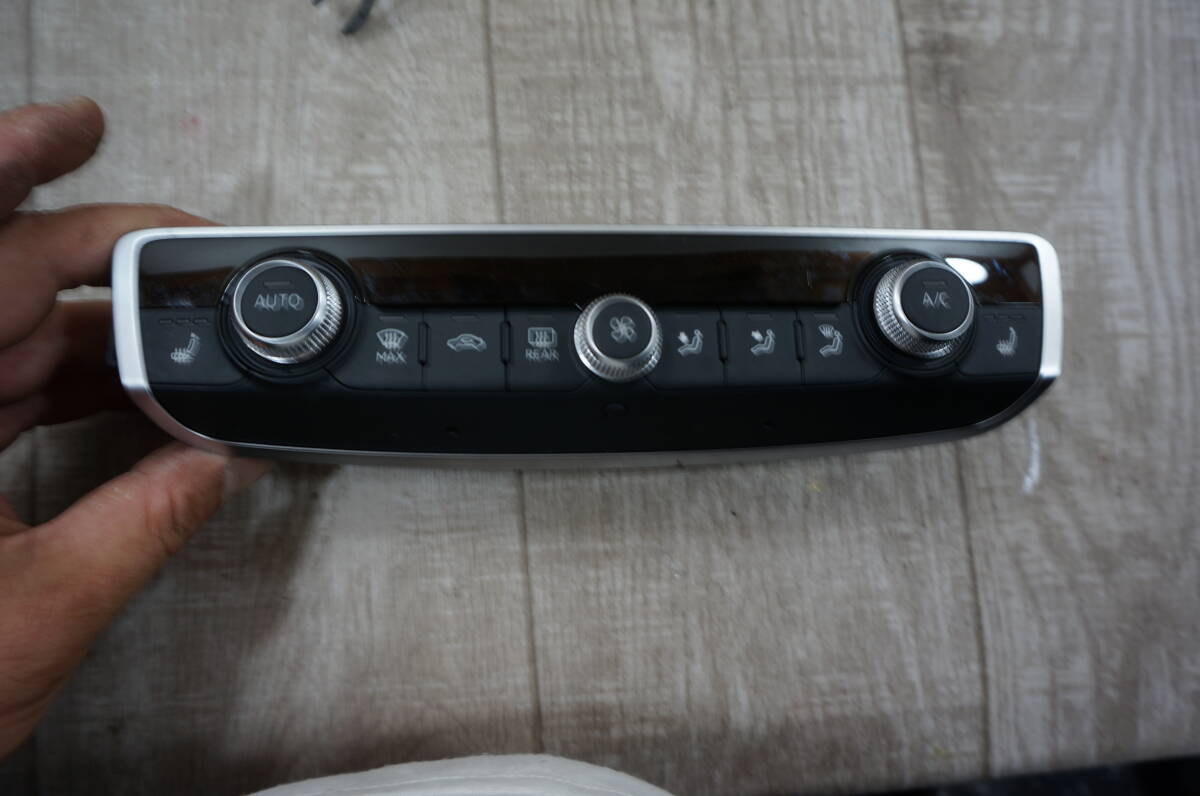 Z143 アウディ A3 8VCJSF エアコンパネル 8V0 820 043 D拍卖