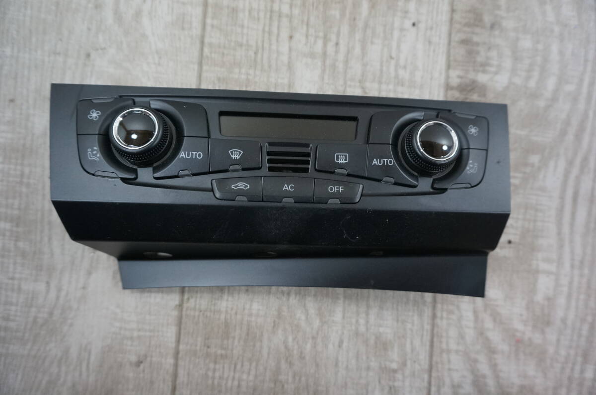 U369 動作OK アウディ A4/2.0TFSI /8KCDN エアコン操作パネル/純正 8T2 820 043 AF /エアコンスイッチ/オートエアコン拍卖
