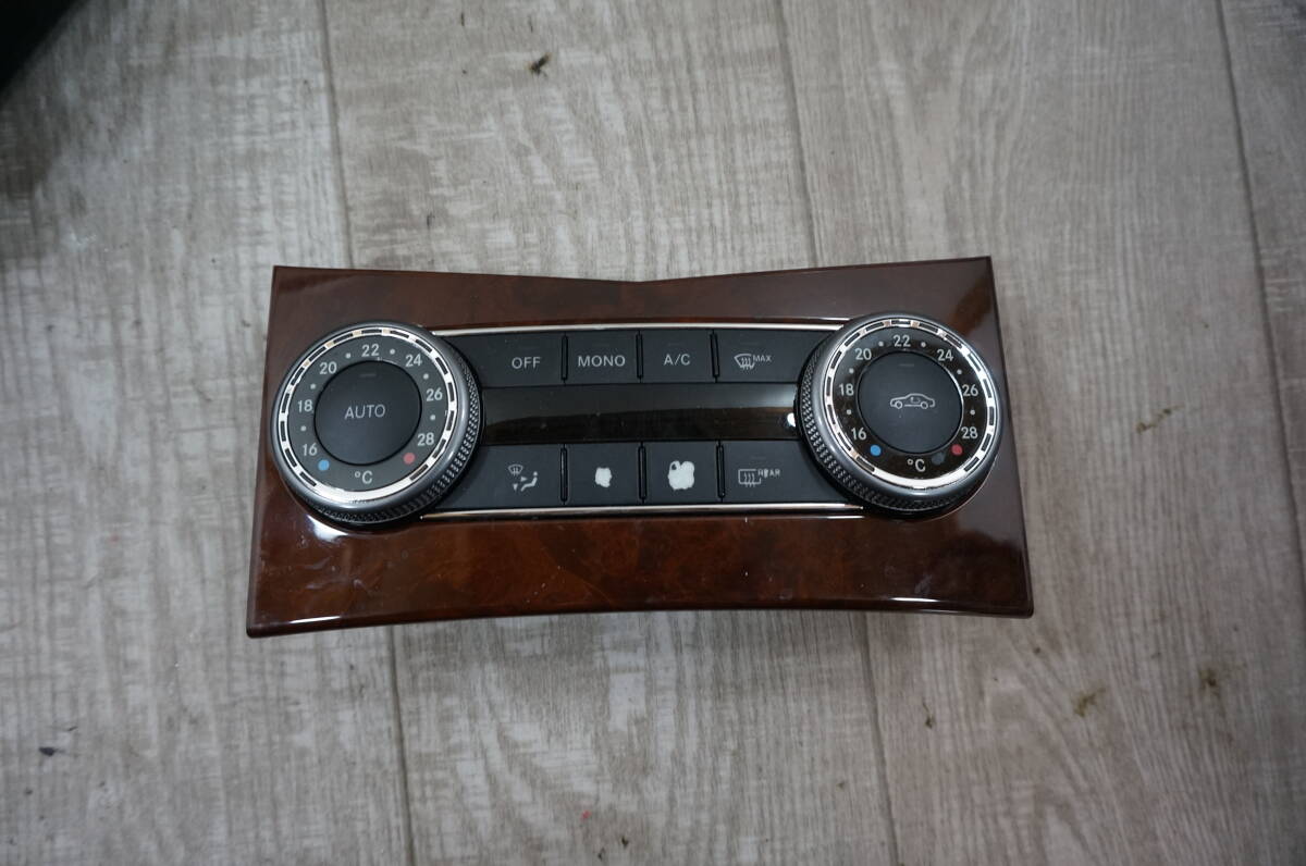 U395 ベンツ Cクラス DBA-204041 A/Cスイッチパネル 204 830 98 85 2048039885拍卖