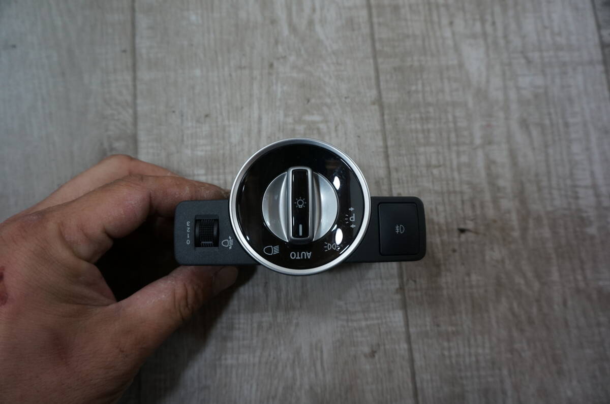 U402 W204 C200T AV AMGスポーツ 後期 ヘッドライト/フォグランプ スイッチ ◆A 212 905 31 03拍卖