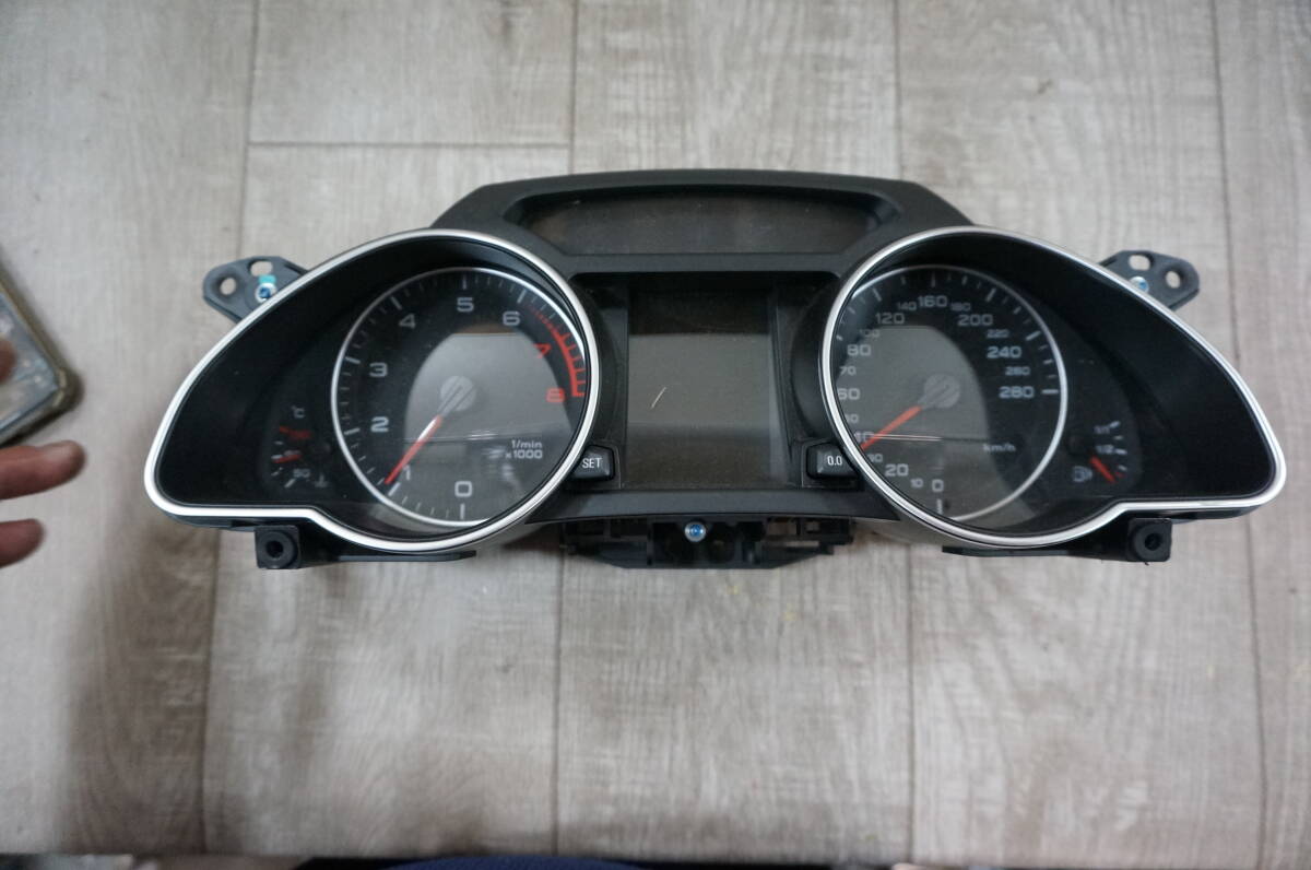 B455 2011年 アウディ A5 ABA-8TCDNL スピードメーター 166525km 8T0920931C 8T0 920 931 C拍卖