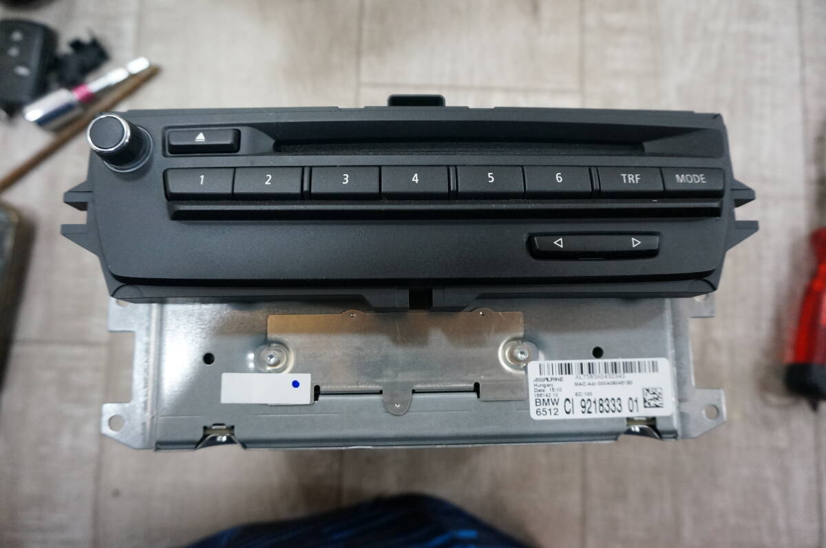 B481 中古 BMW US20 3シリーズ 320i 平成22年10月 純正 アルパイン ALPINE CDデッキ オーディオ 156142 10 6512 CI 9218333 01拍卖