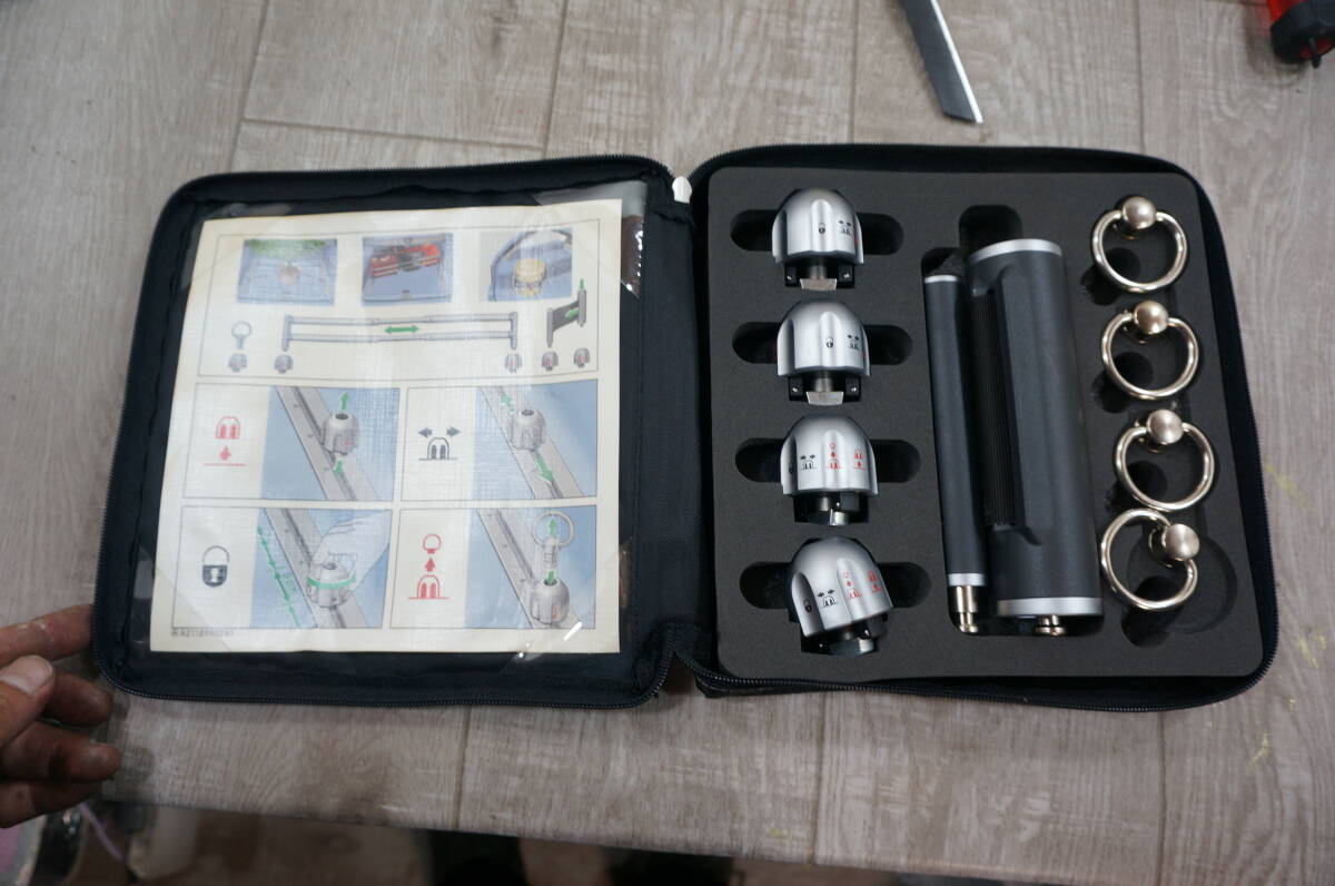 B525 Mercedes純正イーシーハックフィックスキット拍卖