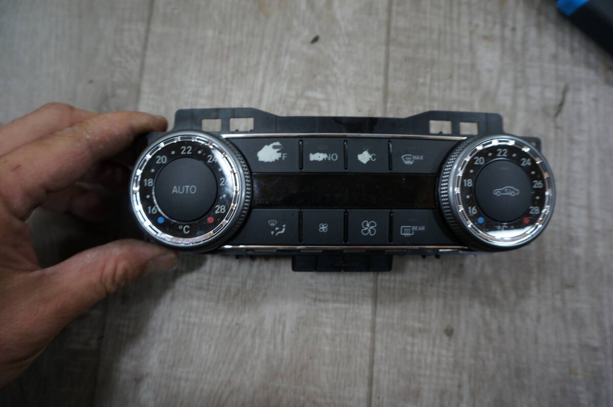 Q197 2008 メルセデス C-300,C-350 ACヒータークライメイトコントロール#204 830 82 85拍卖