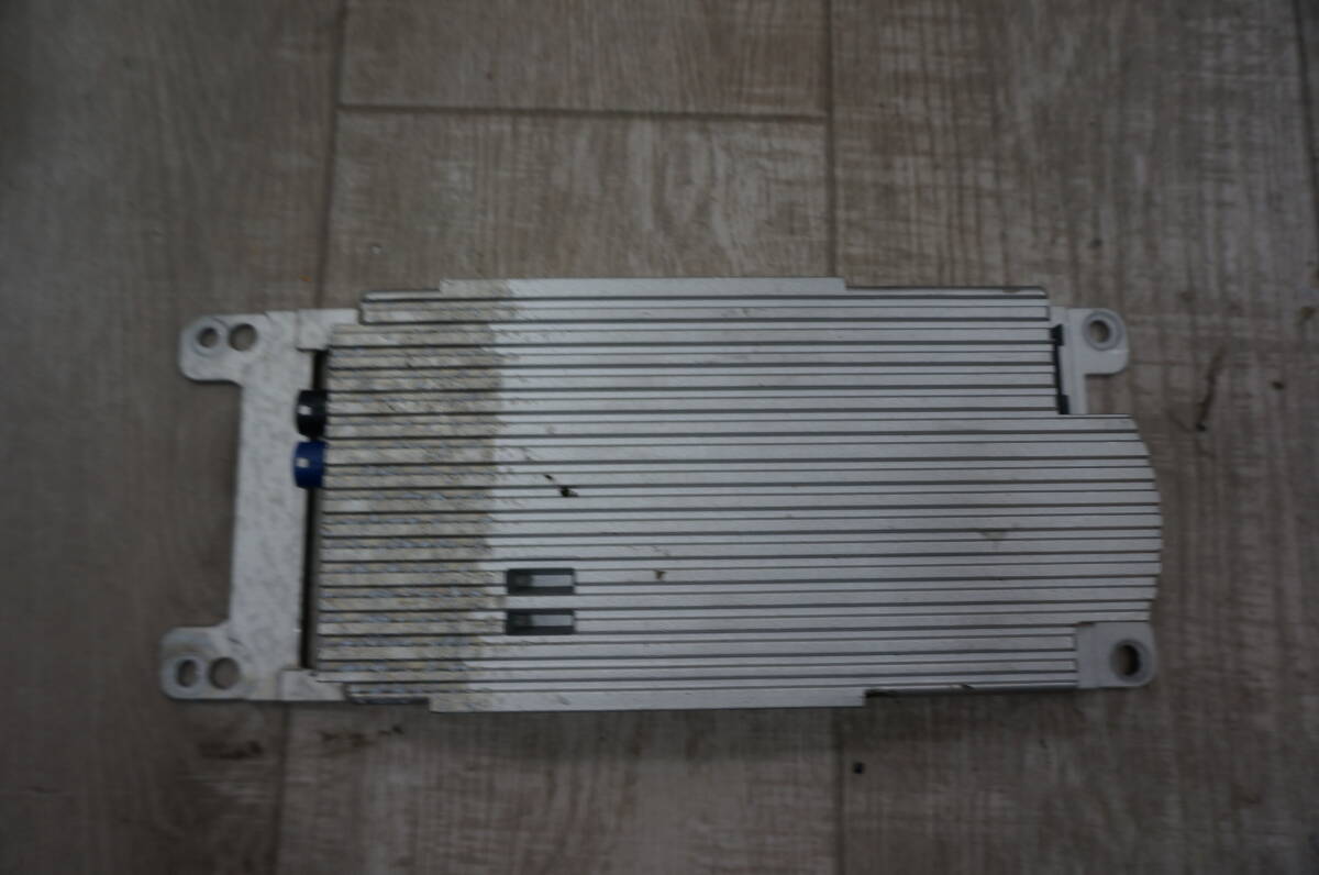 Q121 BMW 1 SERIES-116I-1A16-SPORT-リアルサウンドアンプ(HARMAN)-B0863 9 257 150-01拍卖