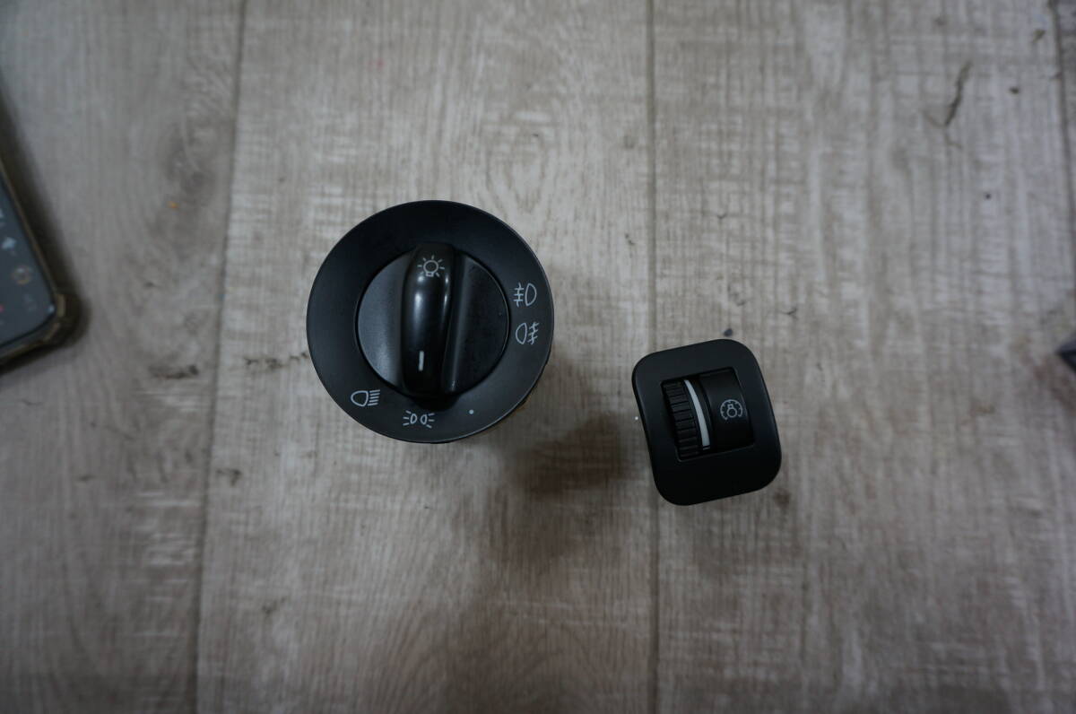 Q134 ポルシェ・カイエン(9PAM5501)ライトスイッチ 中古 7l5 941 531 b拍卖