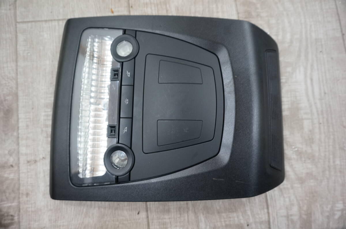 Q189 BMW 5シリーズ DBA-XG20 「ルームランプ」 416 F10 523i フロント 1206718373 94279111 DX49306拍卖