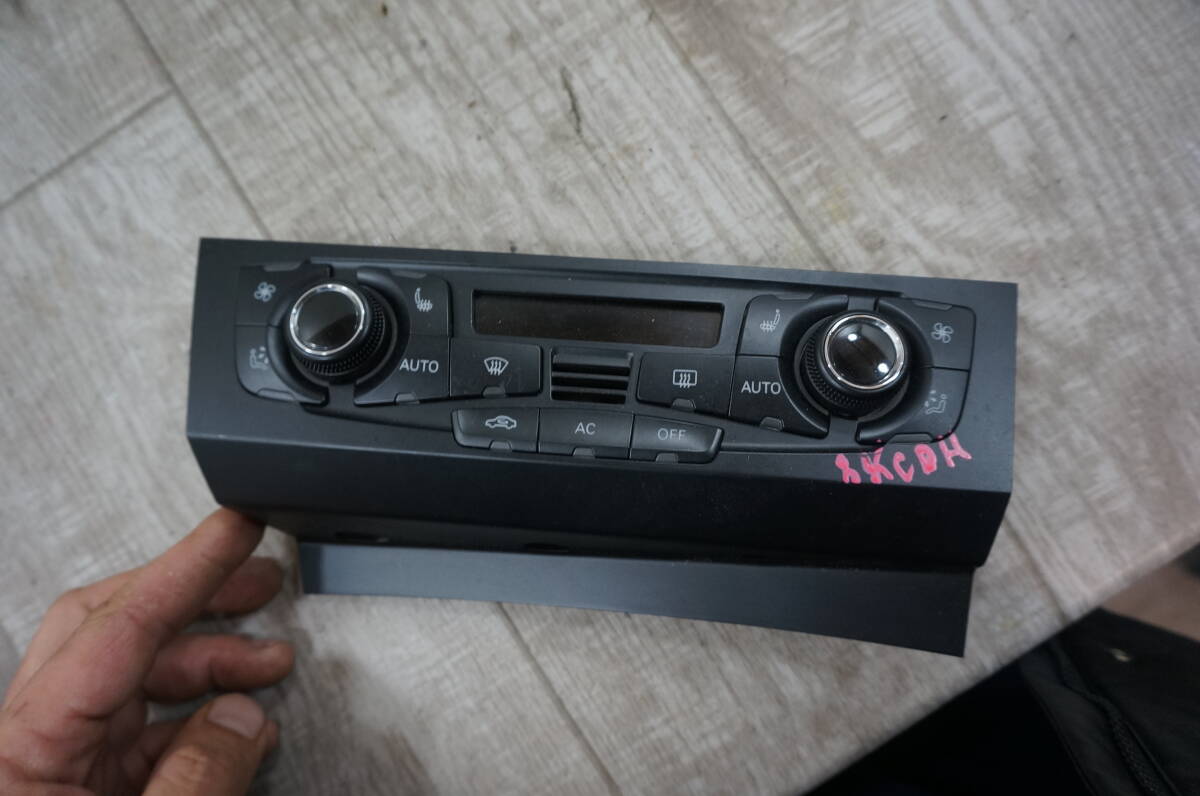 Q218 アウディ A4 8KCDN セダン 2.0T 純正 エアコン スイッチ 8T2 820 043 AG 拍卖