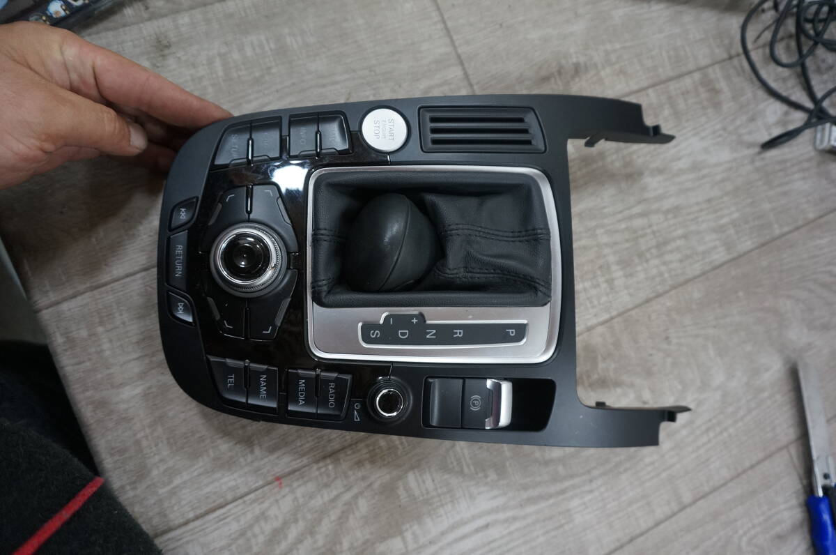 C116 2008-2016 アウディ A4 B8 8K MMI 3G ナビコントロールパネル ハンドブレーキ 8T0 919 609 G 8T0919609G拍卖