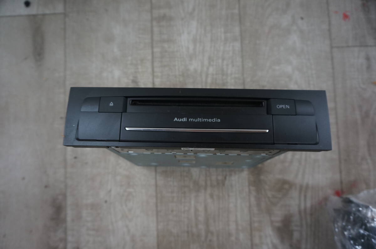 C185 2008 Audi Q7 - CDディスクチェンジャーレシーバーユニット 4L0 035 678拍卖