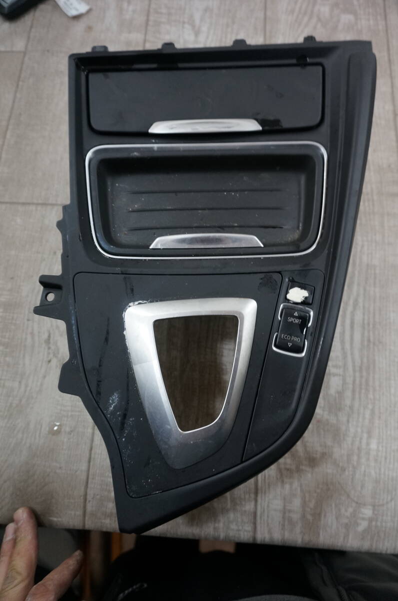 U366 BMW 3 4シリーズ F30 F31 F32 F33 F34 F36 コンプリートセンターコンソールフロントカップホルダー拍卖