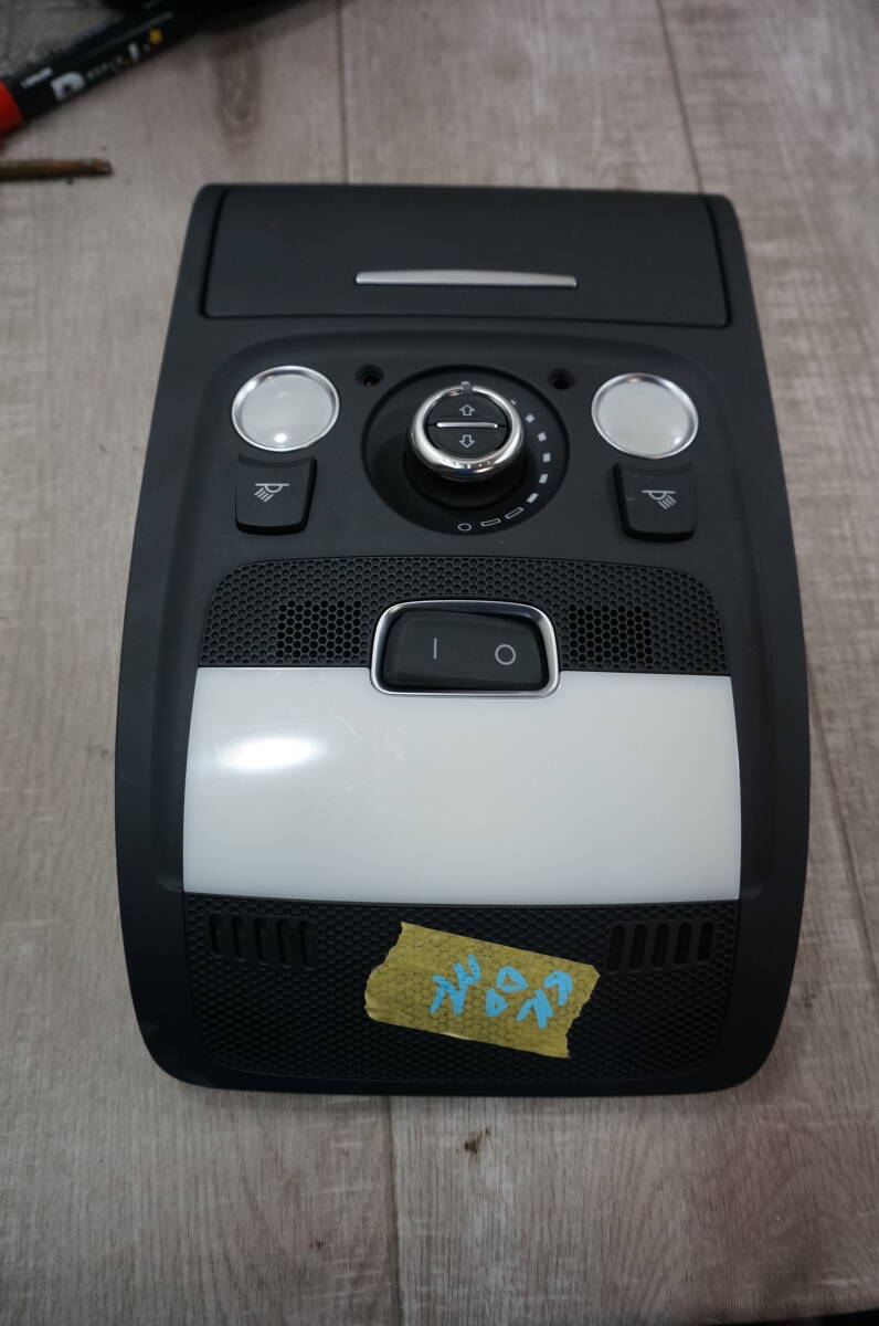 B502 アウディ A4 8KCDNF セダン 2.0T 純正 フロント ルームランプ 8T0 947 135 F拍卖