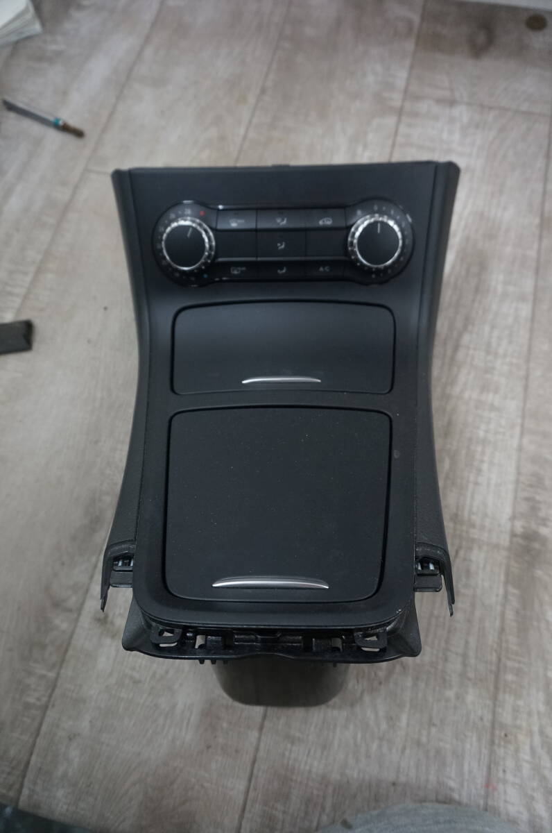 C218 メルセデス B200 センターコンソール クライメートコントロール 2013 B200 CDI オート W246 A2466803450拍卖