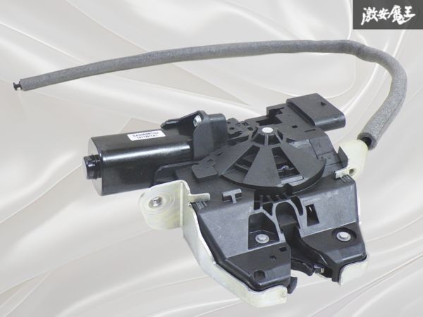 【ストア出品 実動品!】BENZ 純正品 ベンツ SLクラス R231 トランクロックアクチュエーター トランクリッドロック A2317501300 棚21D拍卖