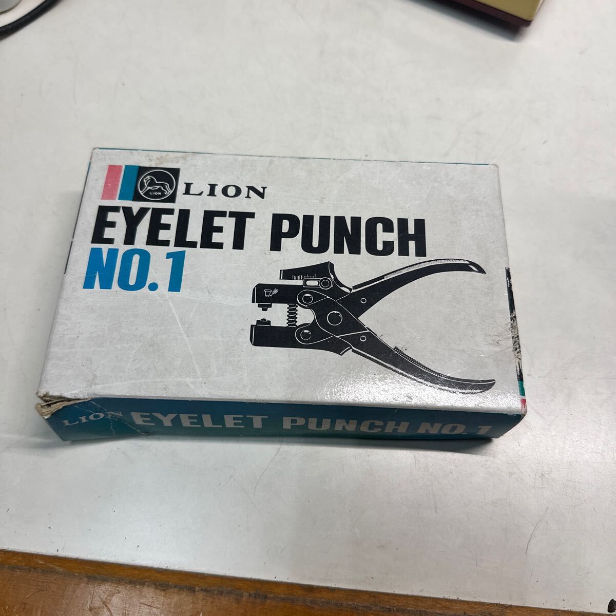 LION EYELET PUNCH NO.1 ハトメパンチ ライオン事務器拍卖