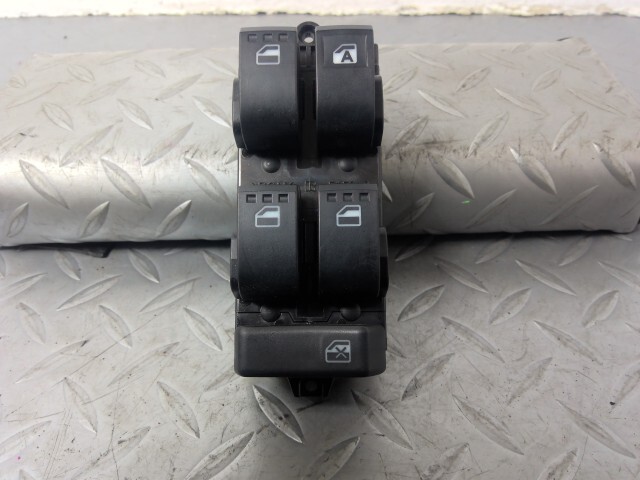 タント 6BA-LA650S パワーウインドウスイッチ 84820-B2530拍卖