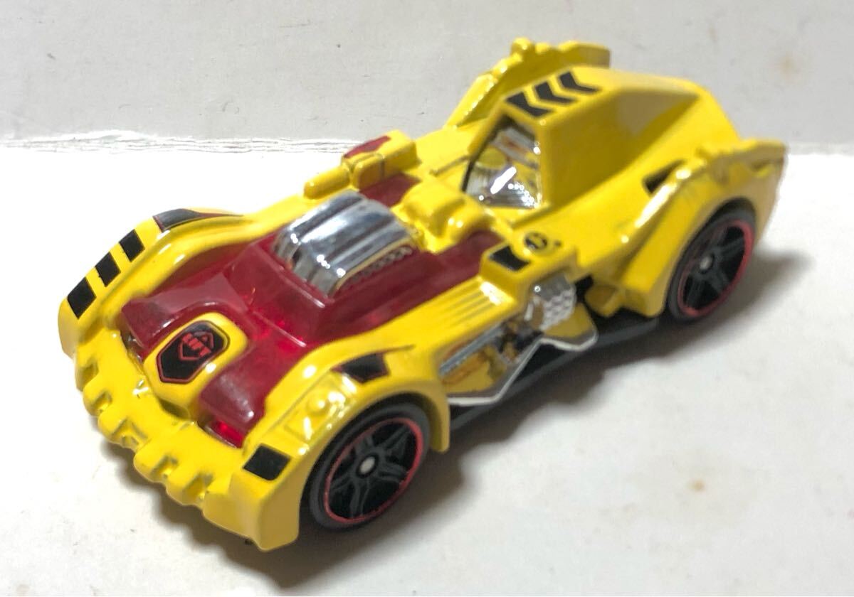 レア 2017 Turbot Cyber SC 3900 Robotic Muscle Car ターボット Tyler Charest タイラー シャレスト キャノピー 開閉 ギミック イエロー拍卖