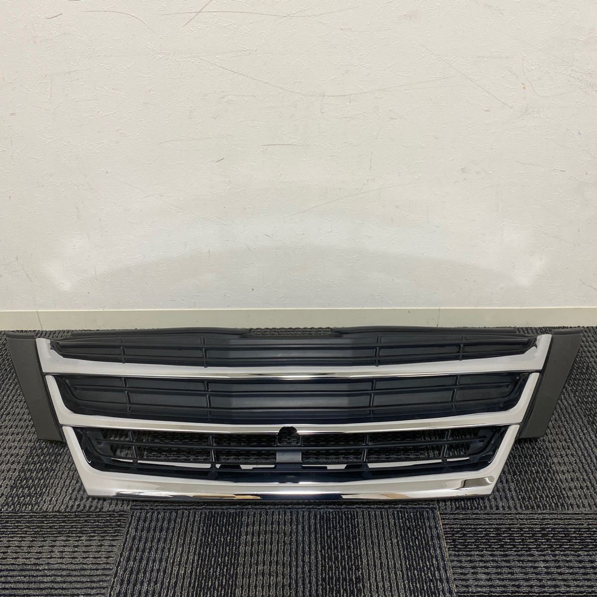 絶版 希少 ANH20W 20系 後期 アルファード 純正OP MODELLISTA モデリスタ フロントラジエターグリル モデリスタエアロ カメラ穴有り拍卖