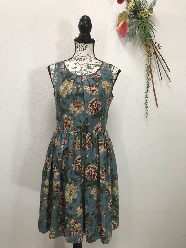 3710 レディース 【 Lois CRAYON クレヨン 】 ノースリーブワンピース サイズ:M 色:ブルーグレー柄入り拍卖