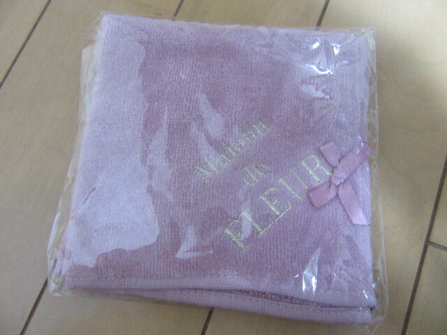 新品MaisondeFLEURメゾンドフルールタオルハンカチ10周年限定品激安即決580円拍卖