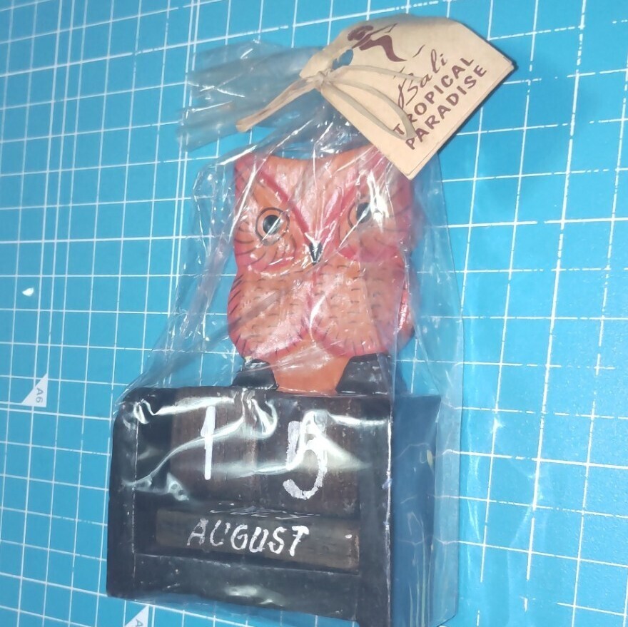 ふくろうのカレンダー 未開封 海外製!OK値下交渉 安い送料希望は入札前質問にコメントください!生活応援セール月末迄拍卖