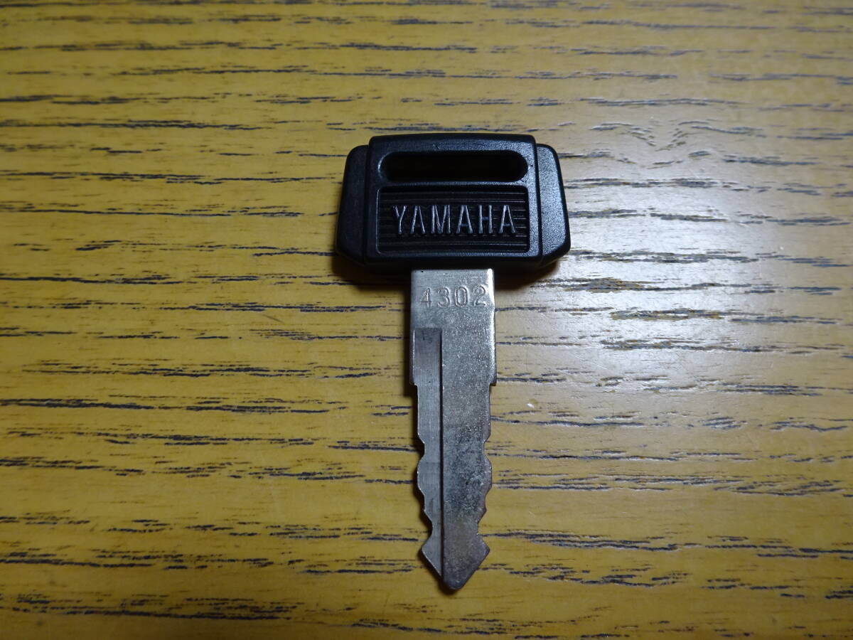 中古ヤマハ純正キー 4302番 1本300円~ 旧車拍卖