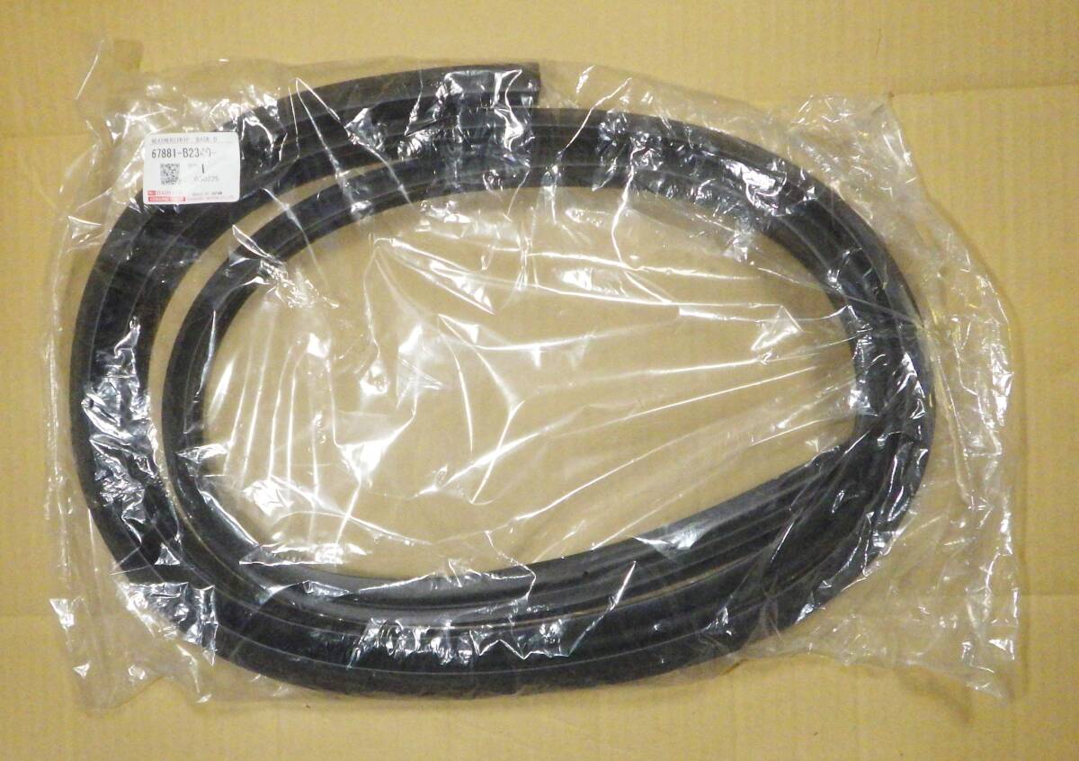 即決 LA350S ミライース ウェザーストリップ バックドア部 67881-B2340 ※送込拍卖