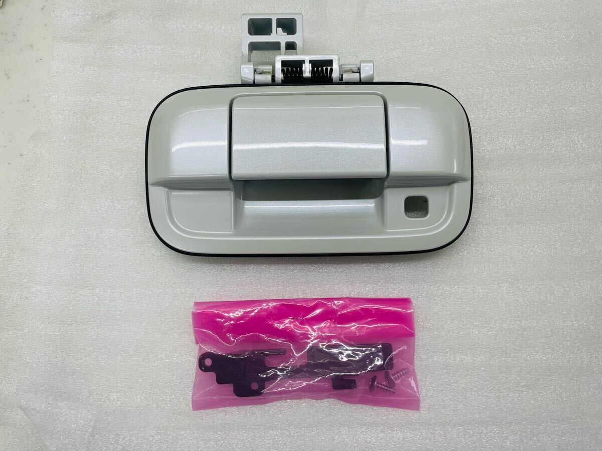 新車外し スズキ純正 バックドアハンドル 82851A50M2 ピュアホワイトパール(ZVR)ワゴンRスペーシアエブリィラパンハスラー等拍卖