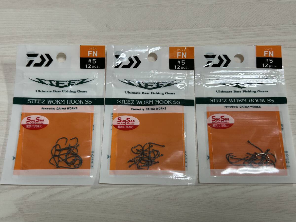 b ■■ 新品 ダイワ スティーズ ワームフック SS フィネス 3パック【#5】12個入り STEEZ Daiwa ■■ L4.04拍卖