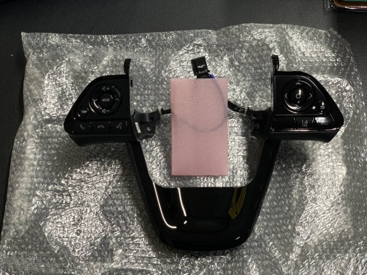 【新品】トヨタ 純正 未使用 50プリウス ステアリングカバー ブラック マイカ ZVW50 ZVW51 ZVW55 パーツ カスタム 内装 TOYOTA 50系 PHV拍卖